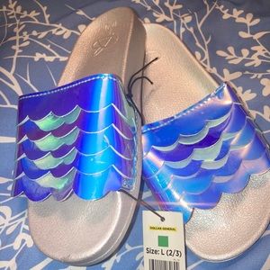 Iridescent 3D Mermaid Scale Pearl Slides Girls 2/3